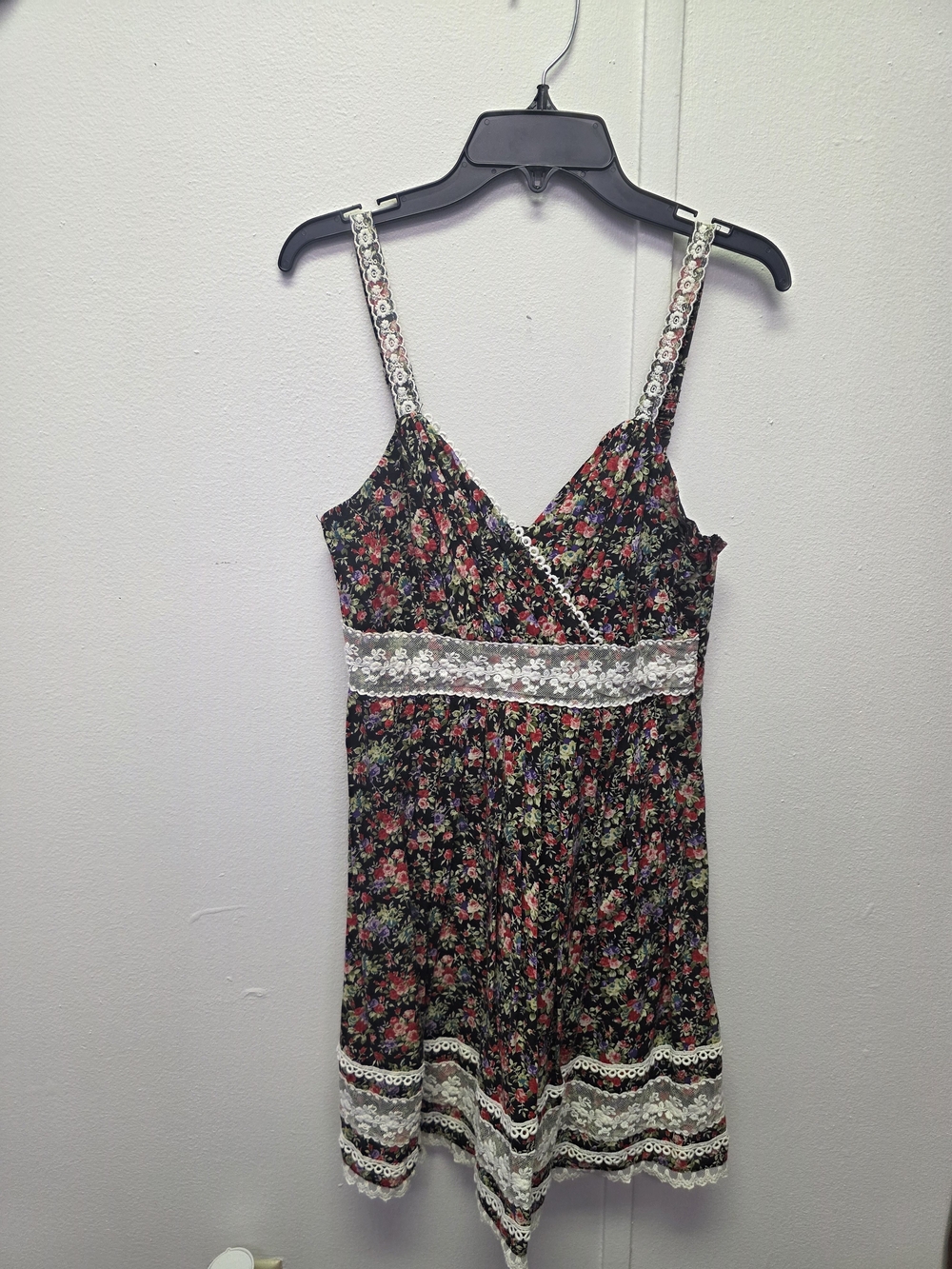 DO+BE Black Floral Lace-Trim Dress Cami